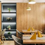 By Ihg 호텔