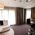 By Ihg Lodz