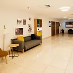 호텔 By Ihg