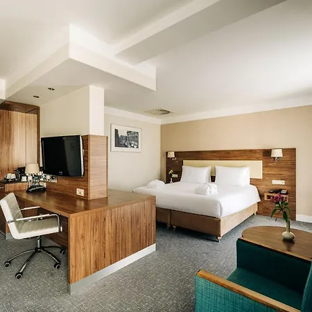 By Ihg 4* Lodz (Lodz)