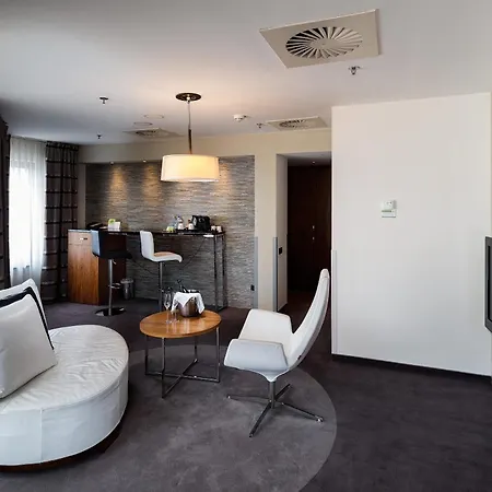 By Ihg Łódź