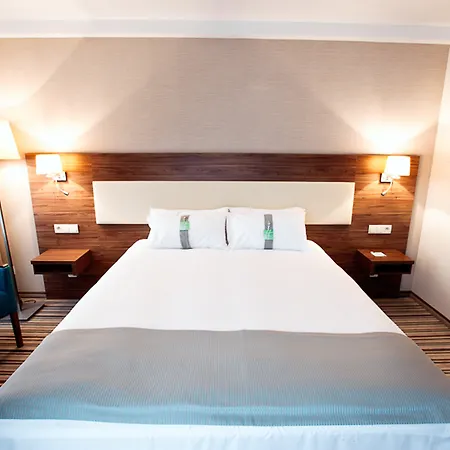 By Ihg Hotel