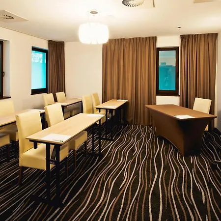 By Ihg Hotel 4*