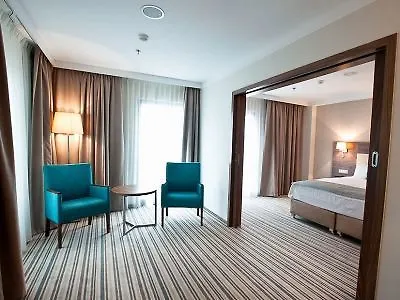 Hotel By Ihg 4*