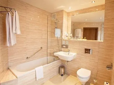 By Ihg 4*