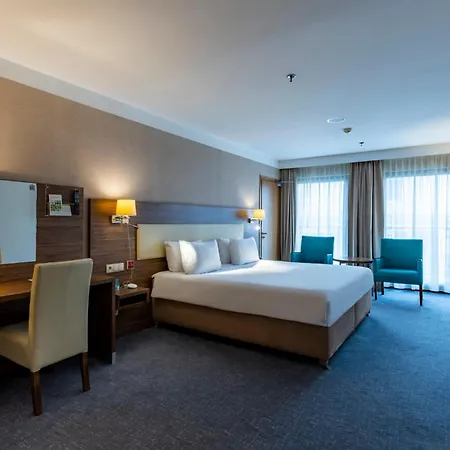 By Ihg 4* Łódź