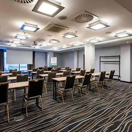 By Ihg Lodz (Lodz)