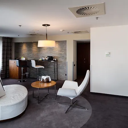 Hotel By Ihg Łódź