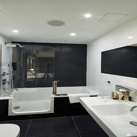 By Ihg 4* Lodz