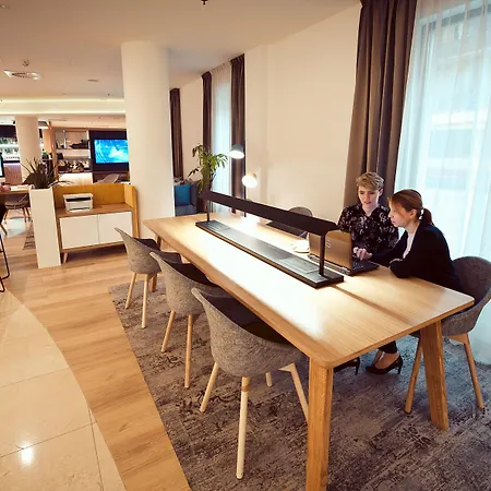 Hotel By Ihg