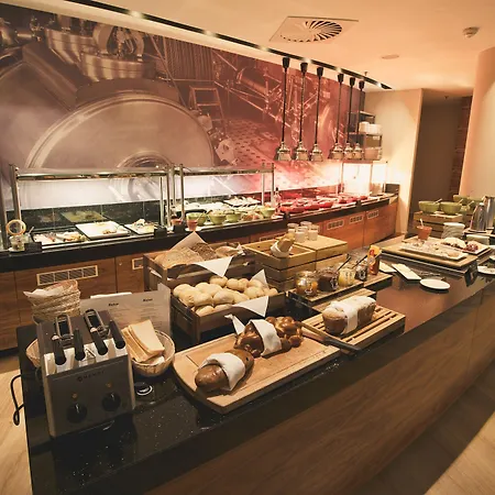 By Ihg Hotel