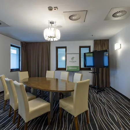 By Ihg Hotel