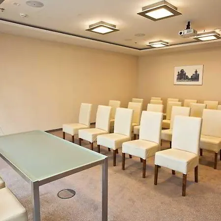 By Ihg 4* Łódź