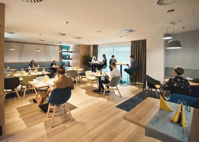 By Ihg 4* Лодзь